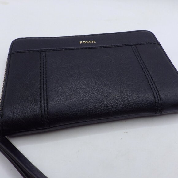 Excellent FOSSIL Black Leather Wallet/ Wristlet/ Zipper Closure/ - Picture 4 of 6